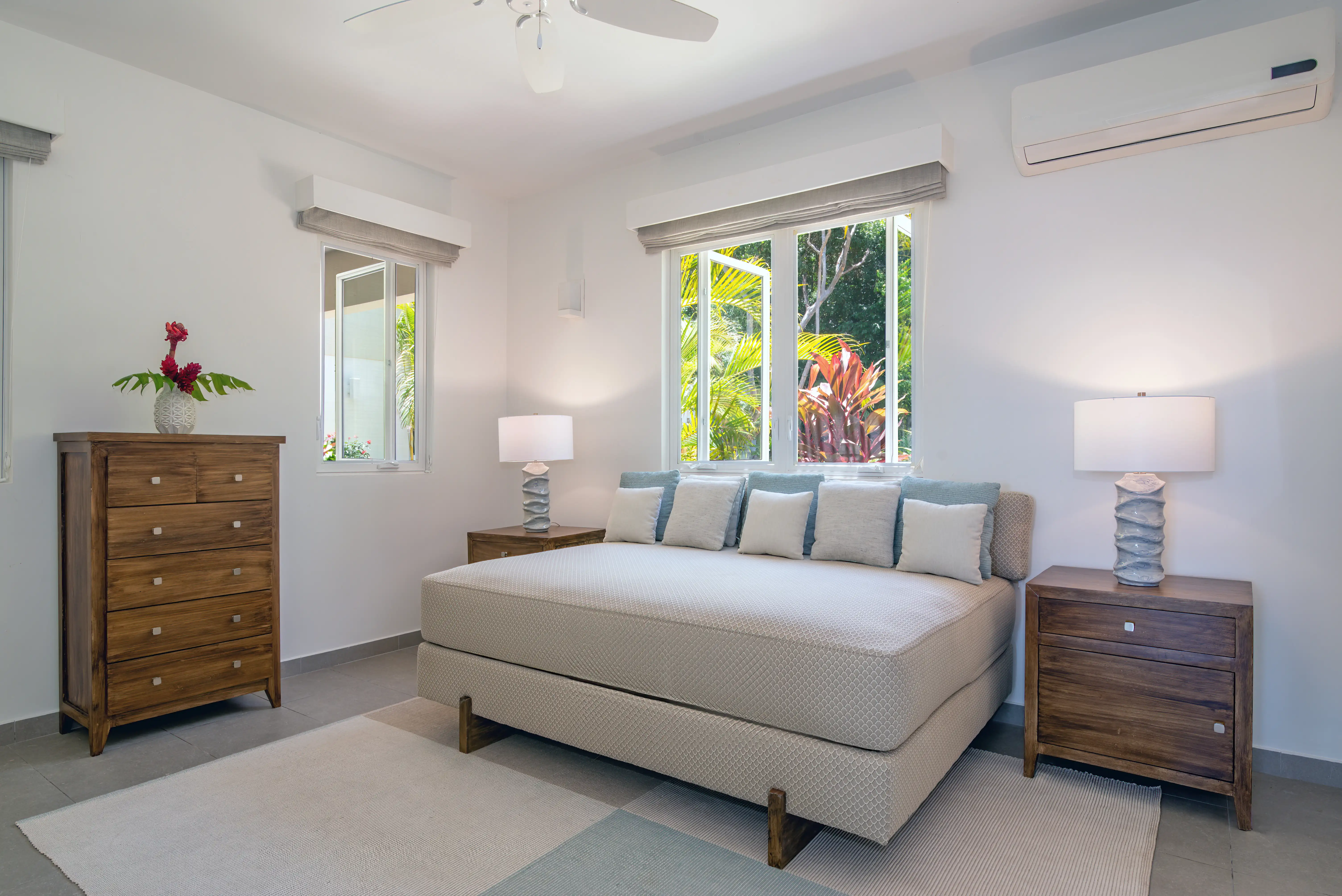 King Suite Pool Access